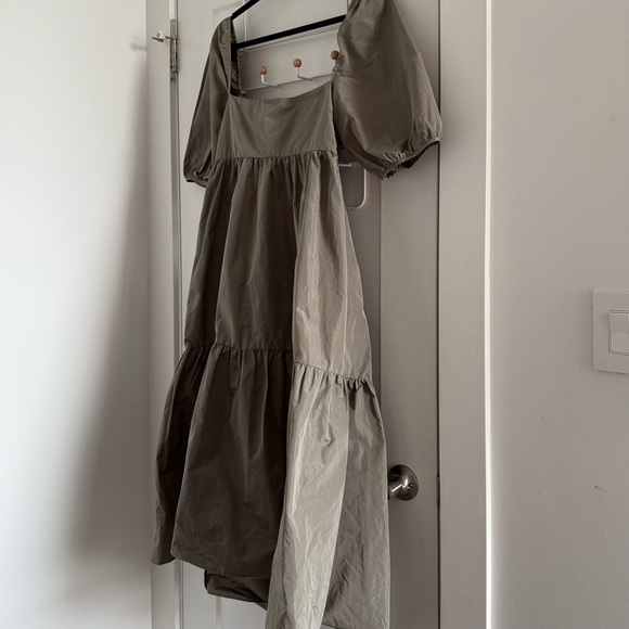 Aritzia Wilfred gray green puff sleeve Serenade midi dress - size Medium (M) - Picture 8 of 11